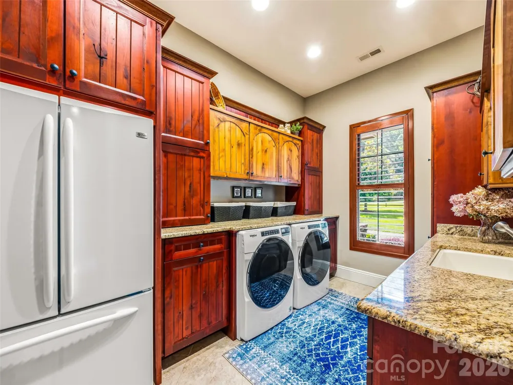 280 Walnut Hollow Road Brevard, NC 28712