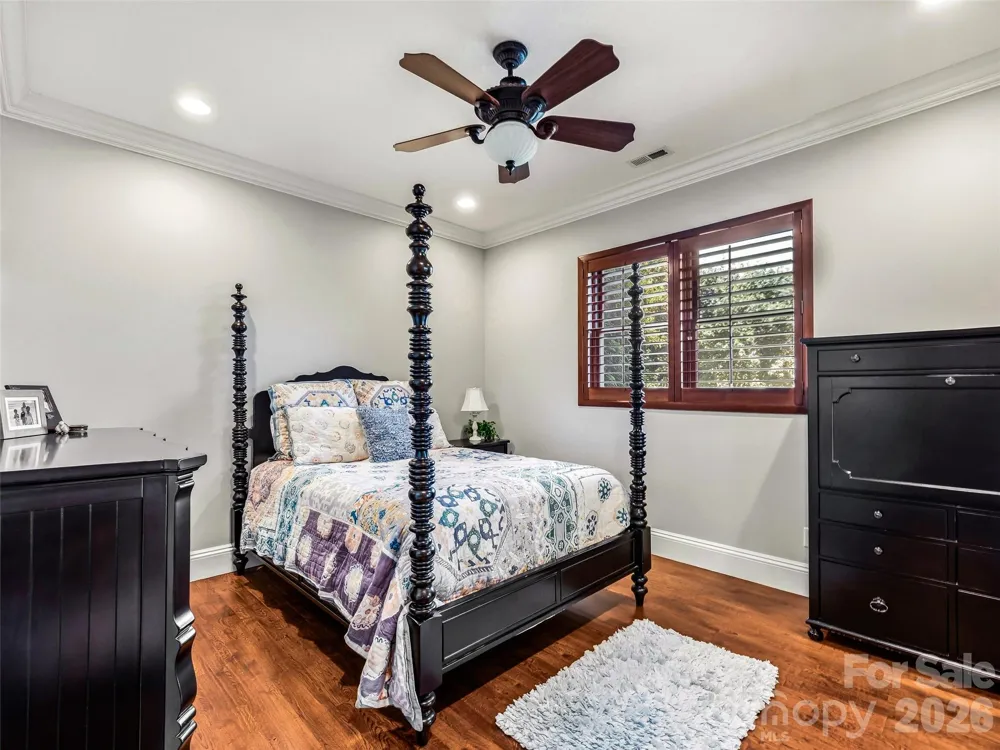 280 Walnut Hollow Road Brevard, NC 28712