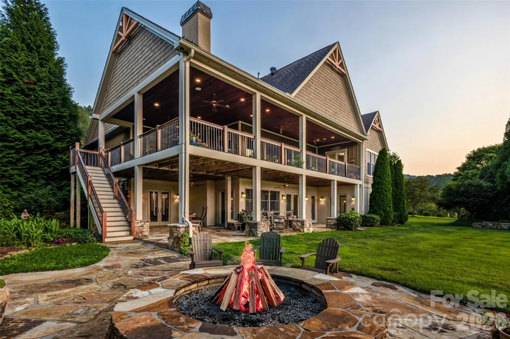 280 Walnut Hollow Road Brevard, NC 28712