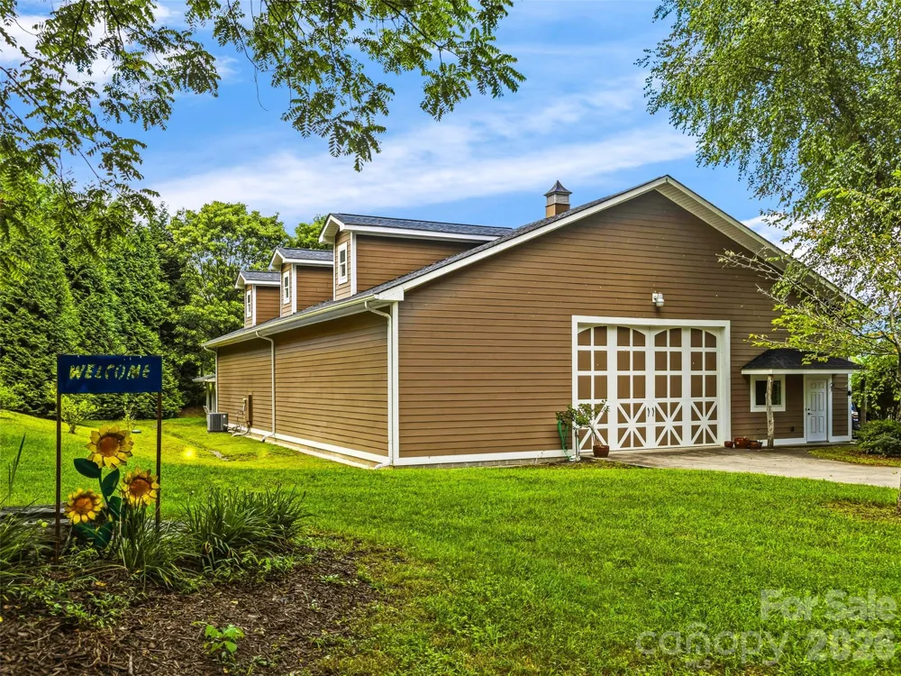 280 Walnut Hollow Road Brevard, NC 28712