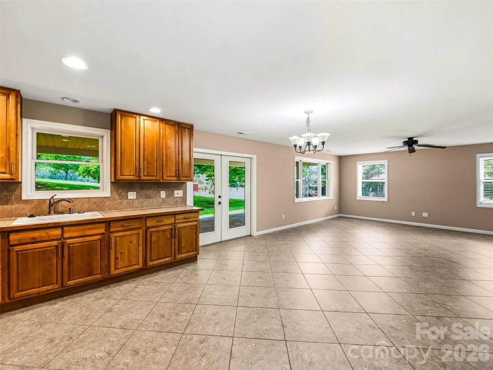 280 Walnut Hollow Road Brevard, NC 28712