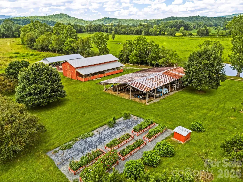280 Walnut Hollow Road Brevard, NC 28712