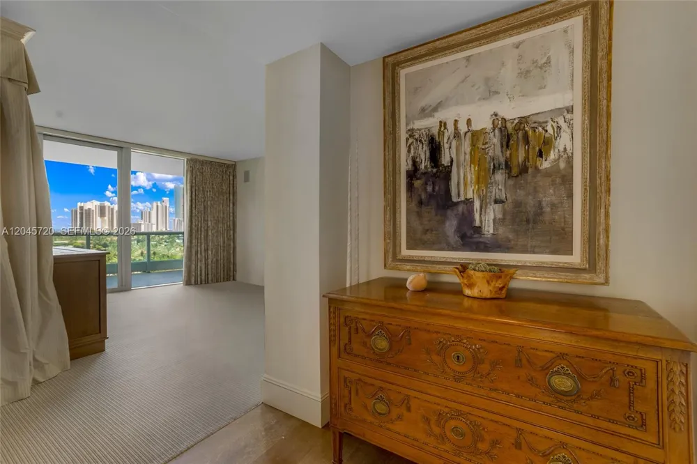 20155 NE 38th Ct #904 Aventura, FL 33180