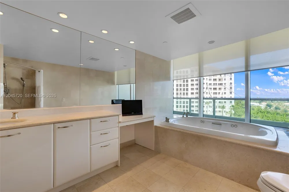 20155 NE 38th Ct #904 Aventura, FL 33180