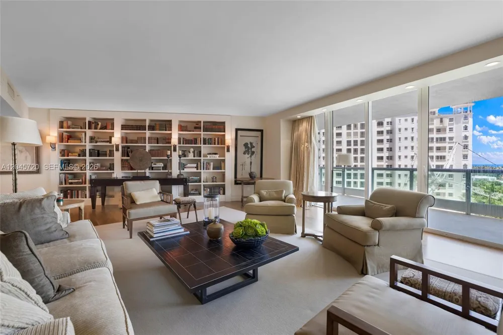 20155 NE 38th Ct #904 Aventura, FL 33180