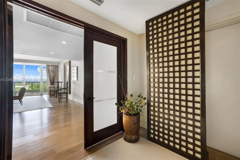 20155 NE 38th Ct #904 Aventura, FL 33180