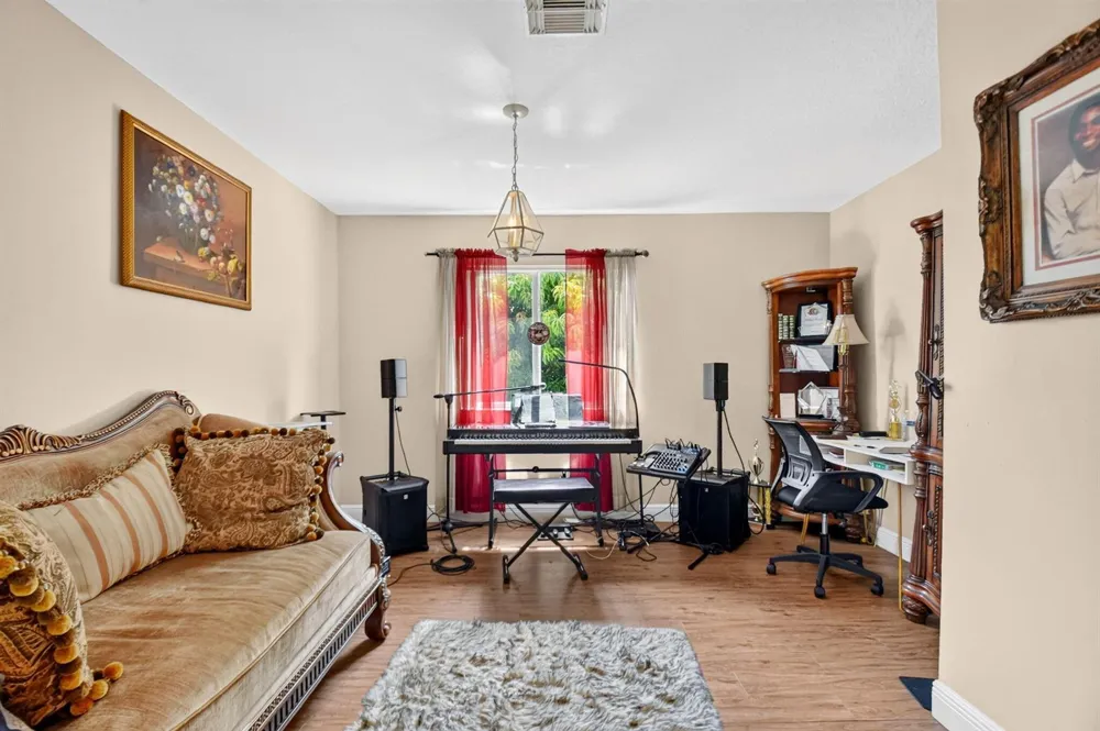 809 Triana Street West Palm Beach, FL 33413
