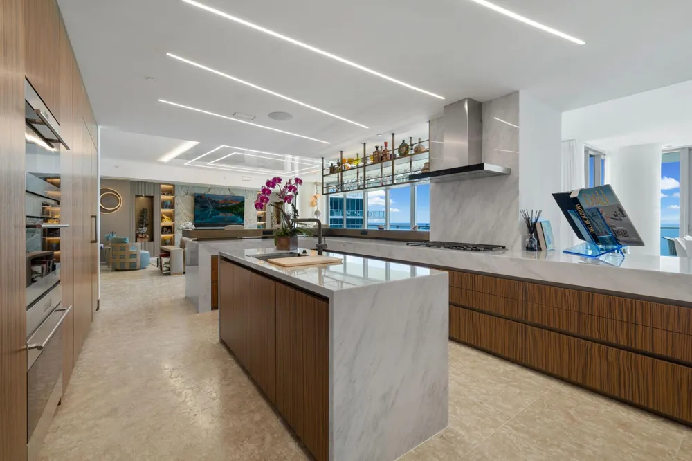 2200 Ocean Boulevard #S1604/1605 Fort Lauderdale, FL 33305