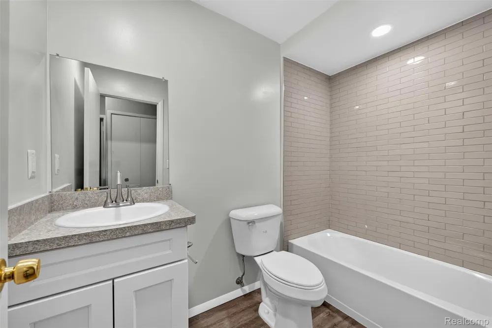 8324 Genesee Road Genesee Charter Township, MI 48458