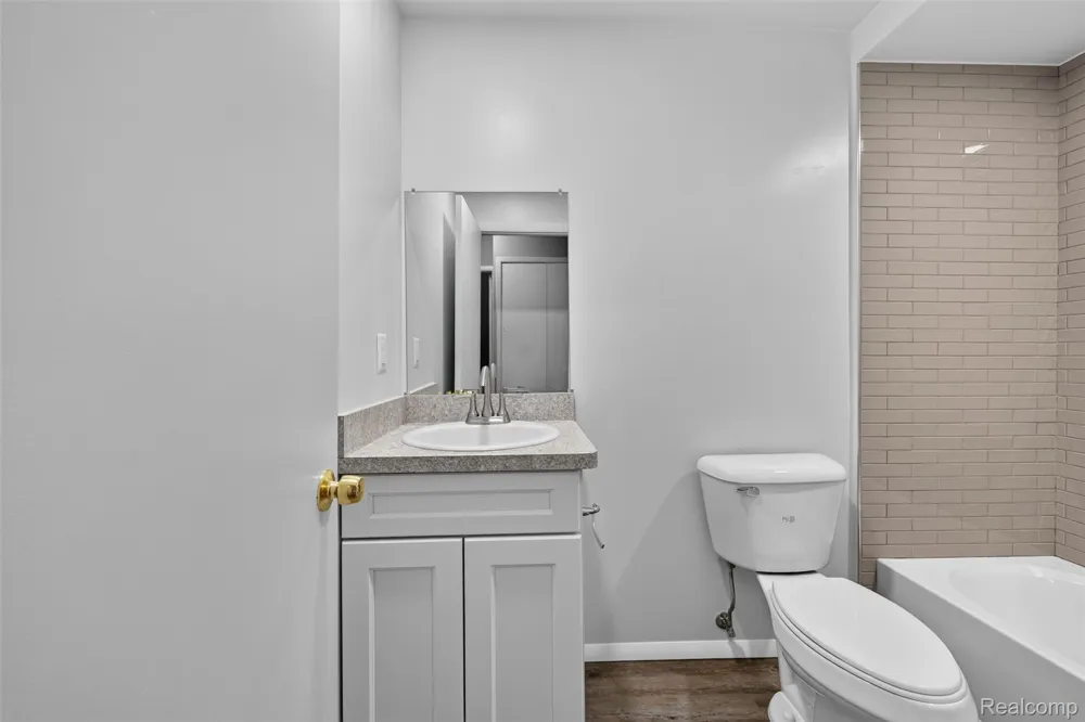 8324 Genesee Road Genesee Charter Township, MI 48458