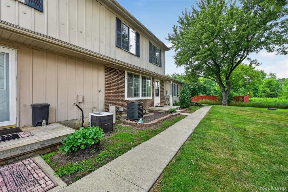 8324 Genesee Road Genesee Charter Township, MI 48458