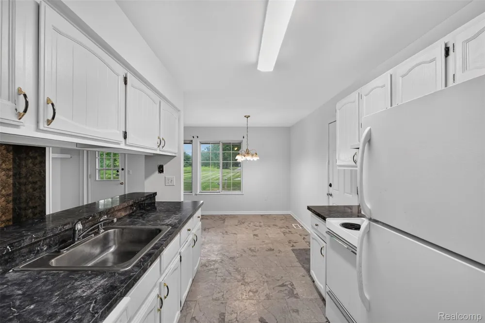 8324 Genesee Road Genesee Charter Township, MI 48458