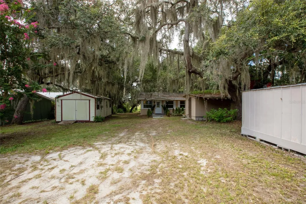 111 2ND STREET Melrose, FL 32666
