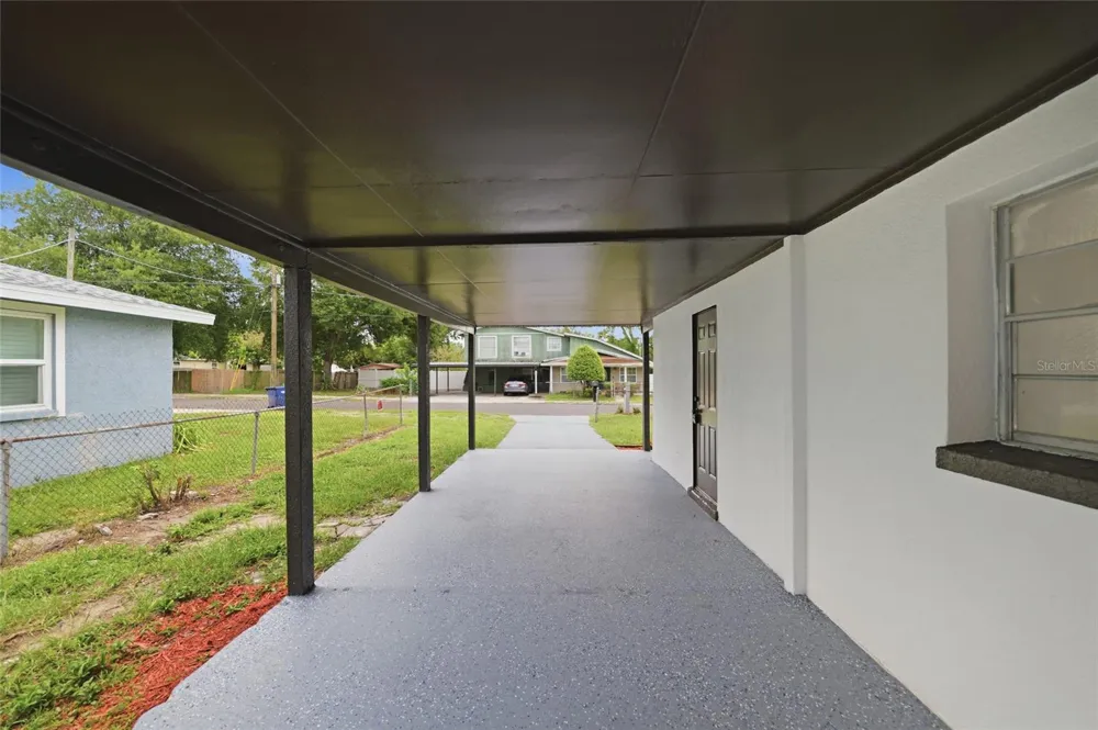 3412 E HENRY AVENUE Tampa, FL 33610