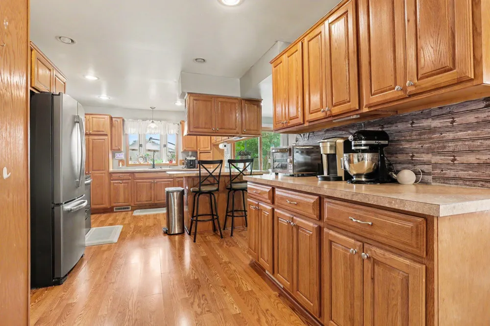 42 E Waterloo Street NW Casnovia, MI 49318
