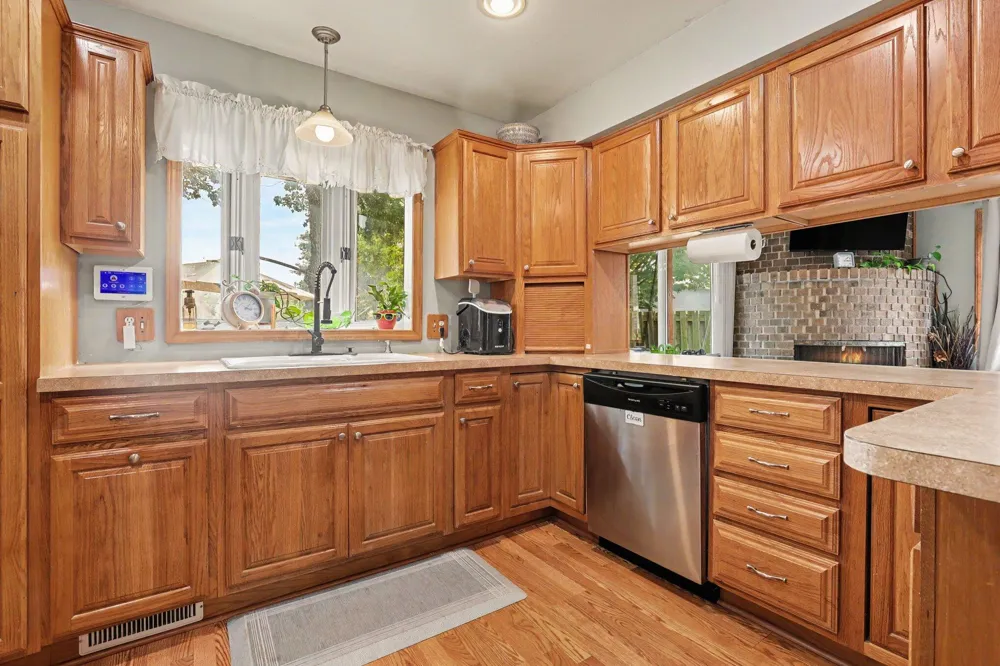 42 E Waterloo Street NW Casnovia, MI 49318