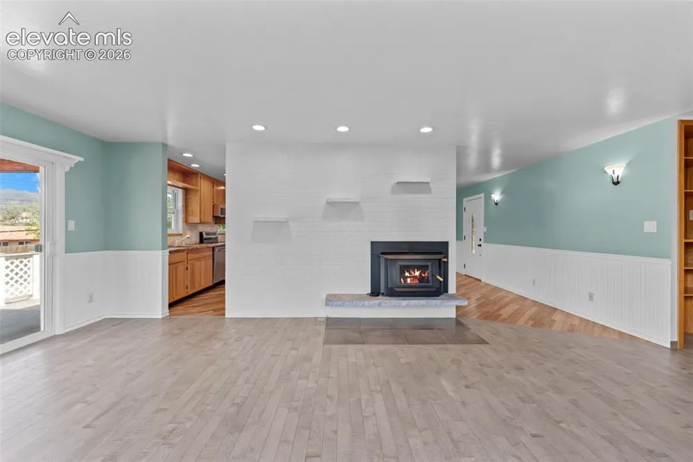 626 Pioneer Lane Colorado Springs, CO 80904