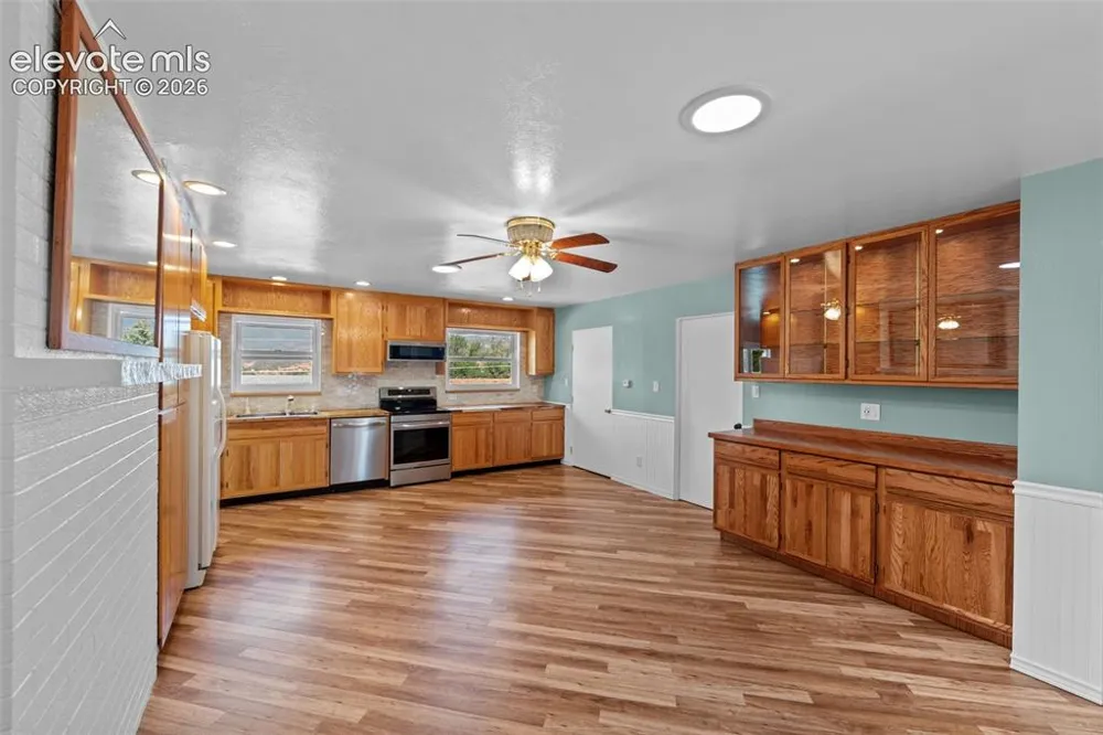 626 Pioneer Lane Colorado Springs, CO 80904