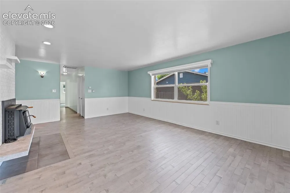 626 Pioneer Lane Colorado Springs, CO 80904
