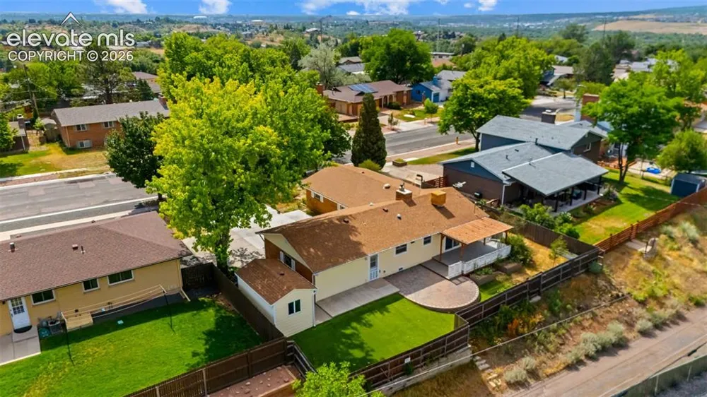 626 Pioneer Lane Colorado Springs, CO 80904