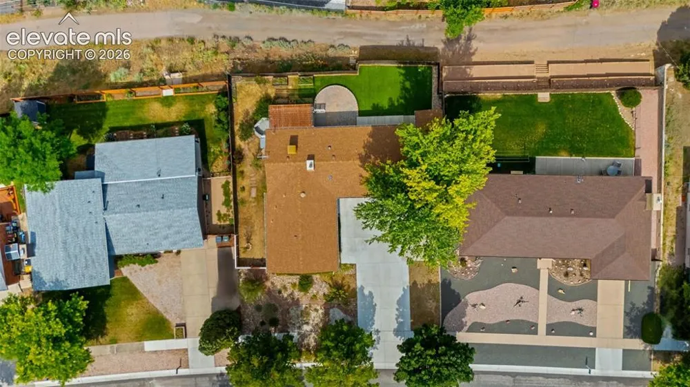 626 Pioneer Lane Colorado Springs, CO 80904