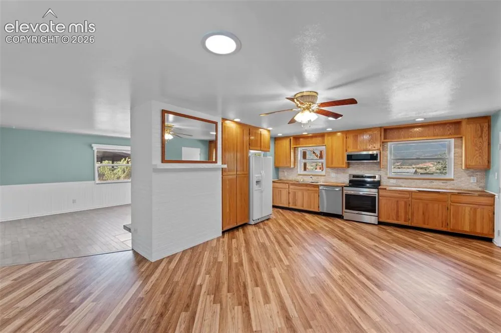 626 Pioneer Lane Colorado Springs, CO 80904
