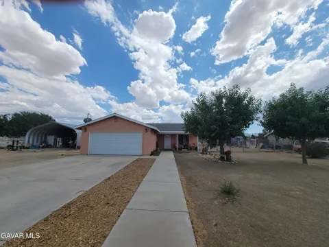 10216 E Avenue R 10