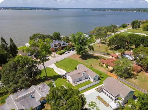 1357 LAKESHORE DRIVE #3