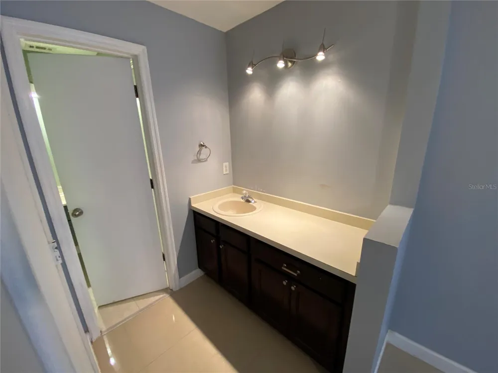 82 LAKEPOINTE CIRCLE #82 Kissimmee, FL 34743