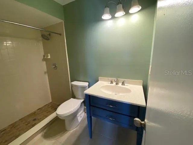 82 LAKEPOINTE CIRCLE #82 Kissimmee, FL 34743