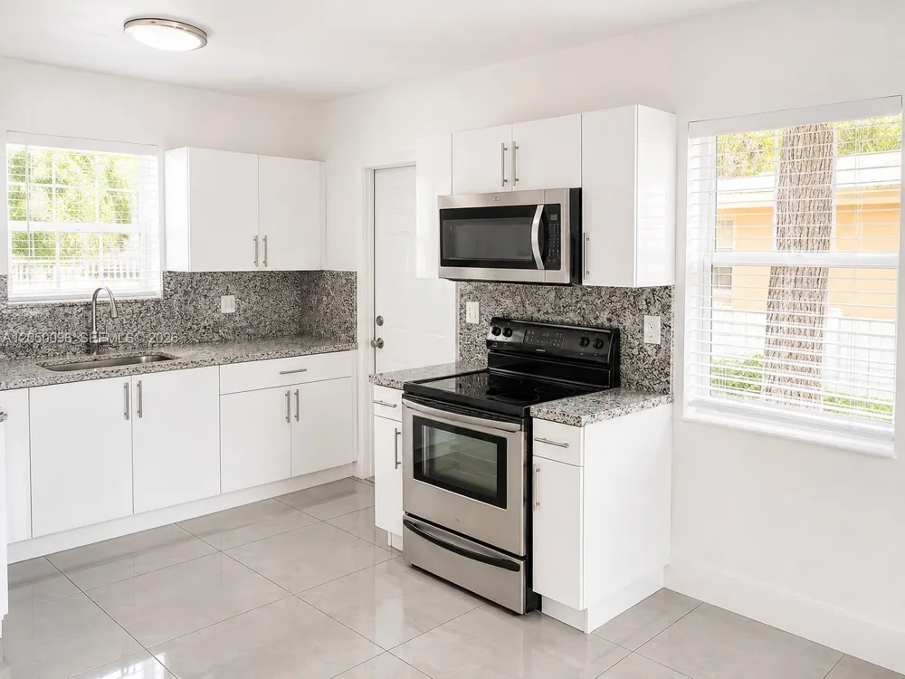 1114 NW 59th St Miami, FL 33127