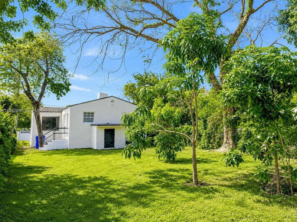 1114 NW 59th St Miami, FL 33127