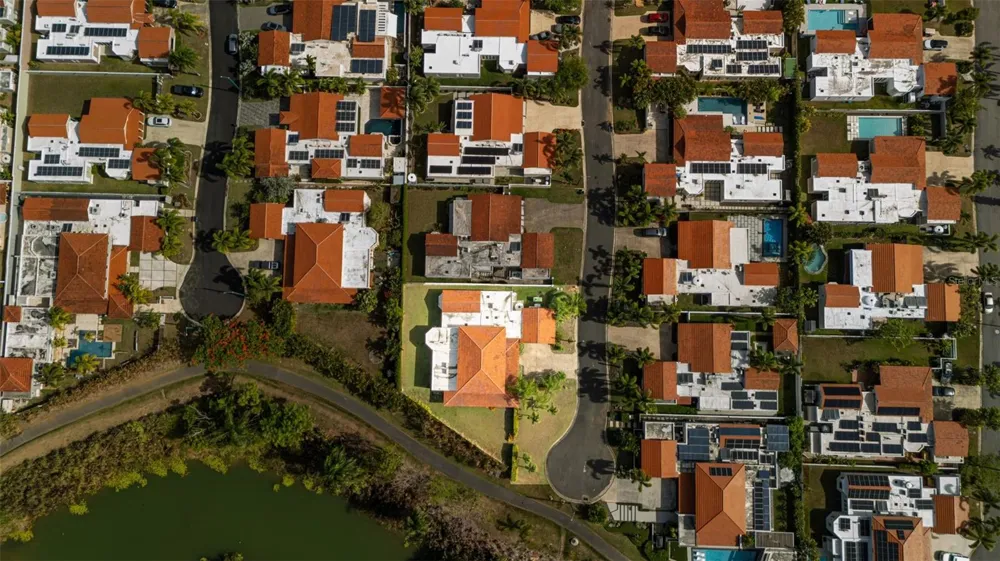 451 CAMINO GUAJATACA Dorado, PR 00646