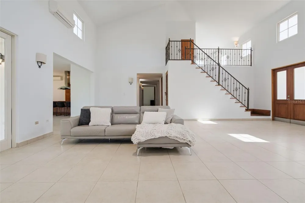 451 CAMINO GUAJATACA Dorado, PR 00646