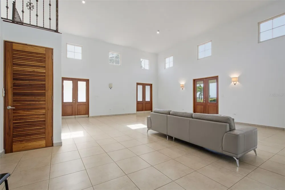 451 CAMINO GUAJATACA Dorado, PR 00646