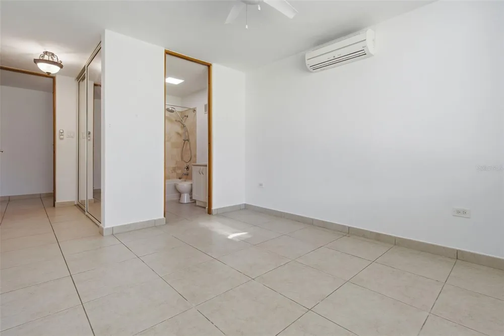 451 CAMINO GUAJATACA Dorado, PR 00646