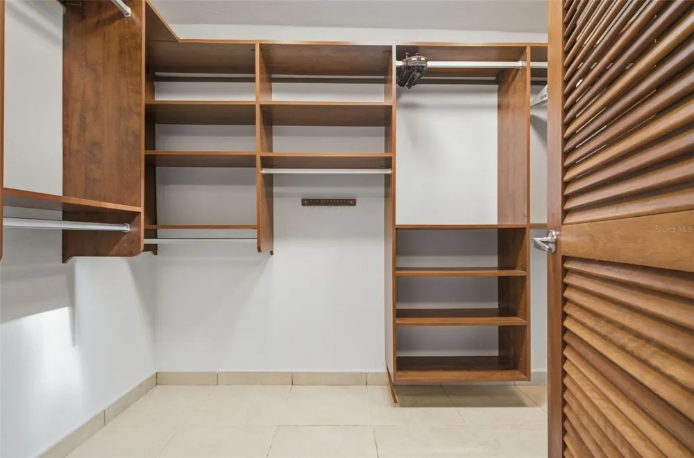 451 CAMINO GUAJATACA Dorado, PR 00646