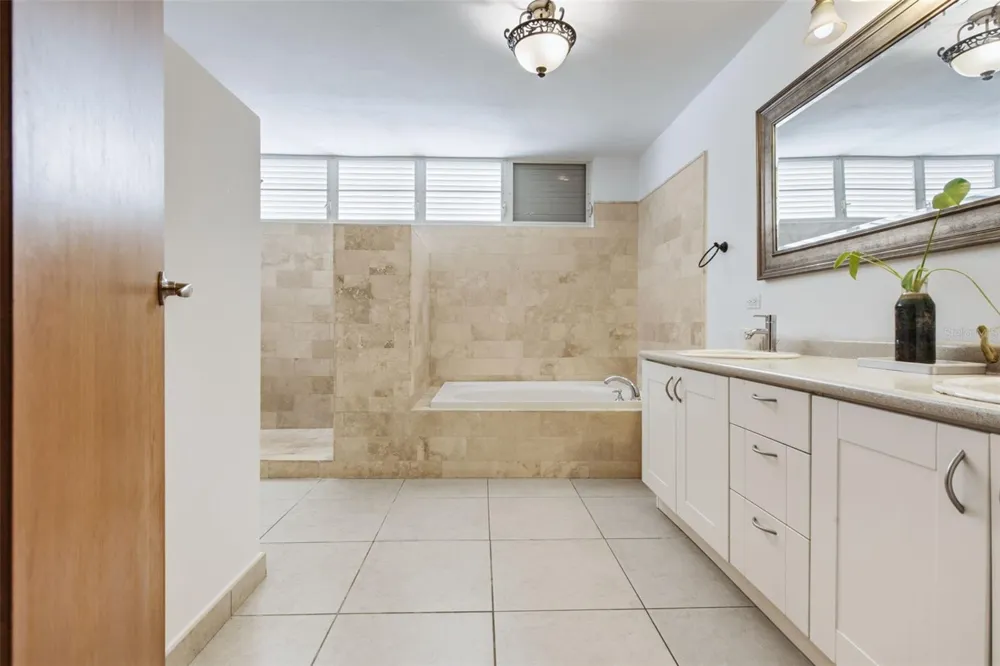 451 CAMINO GUAJATACA Dorado, PR 00646