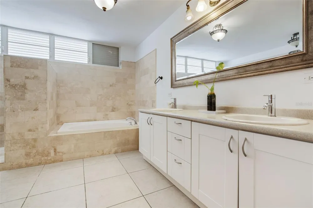 451 CAMINO GUAJATACA Dorado, PR 00646