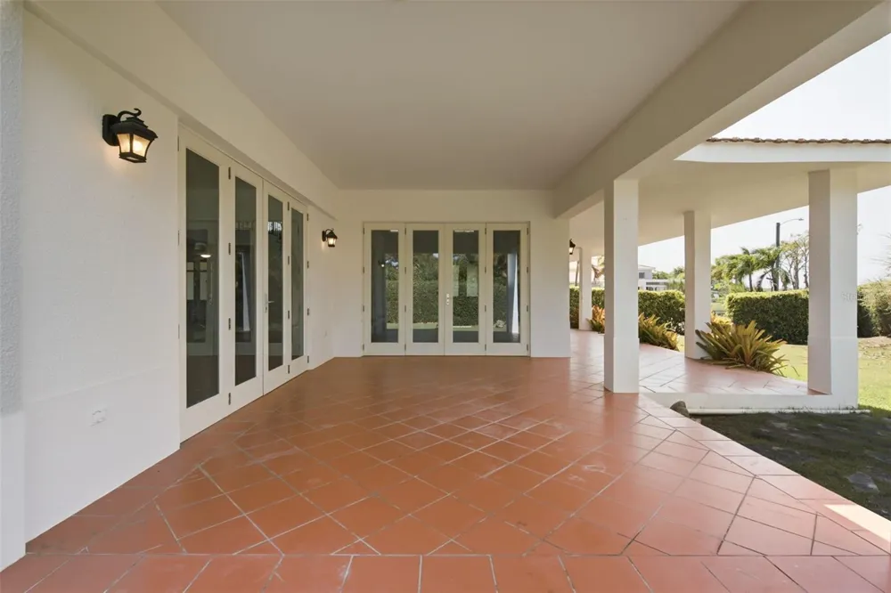 451 CAMINO GUAJATACA Dorado, PR 00646