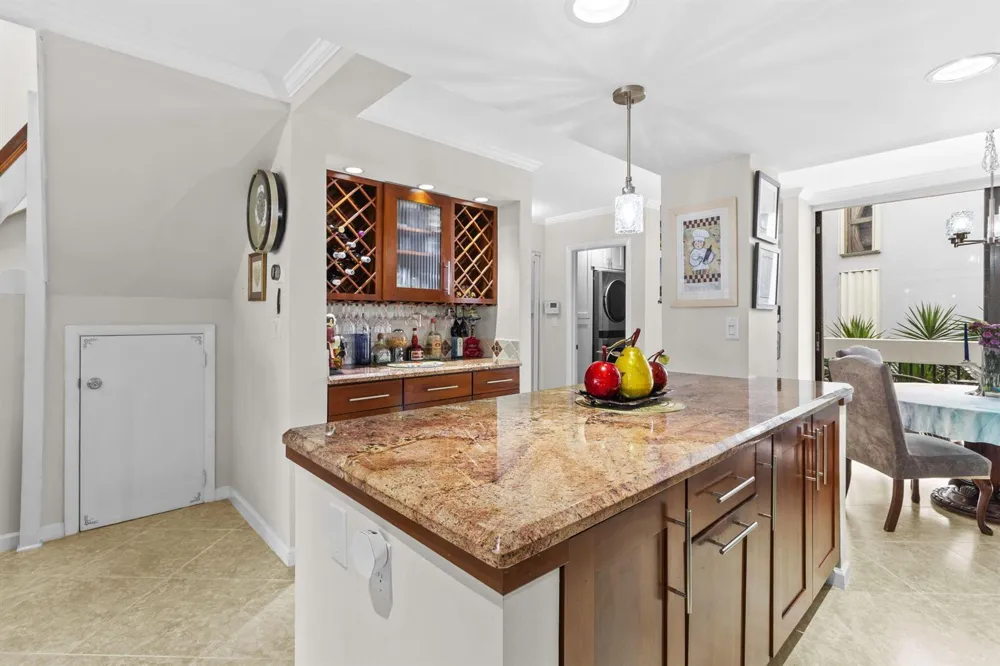 1100 SE 5TH COURT #68 Pompano Beach, FL 33060