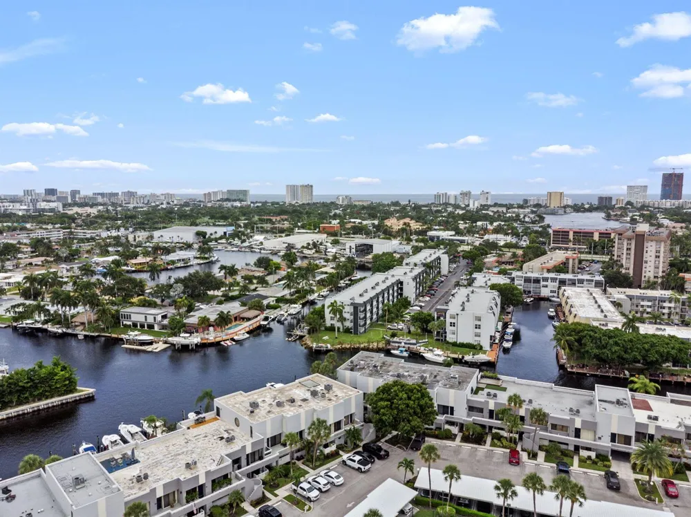 1100 SE 5TH COURT #68 Pompano Beach, FL 33060