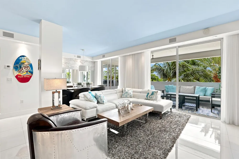 17100 Bay Road #1401 Sunny Isles Beach, FL 33160