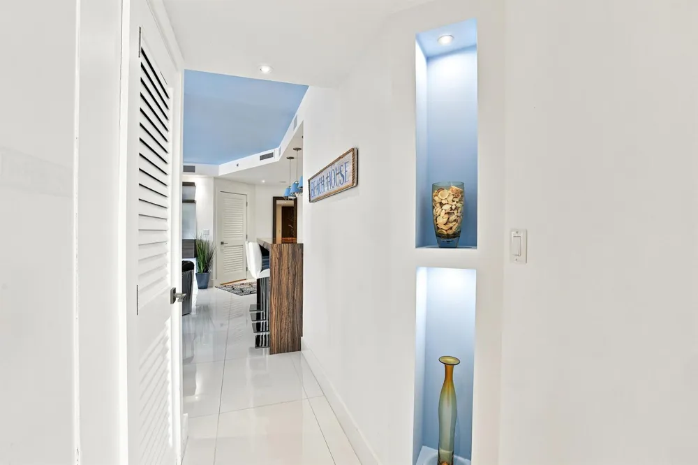 17100 Bay Road #1401 Sunny Isles Beach, FL 33160
