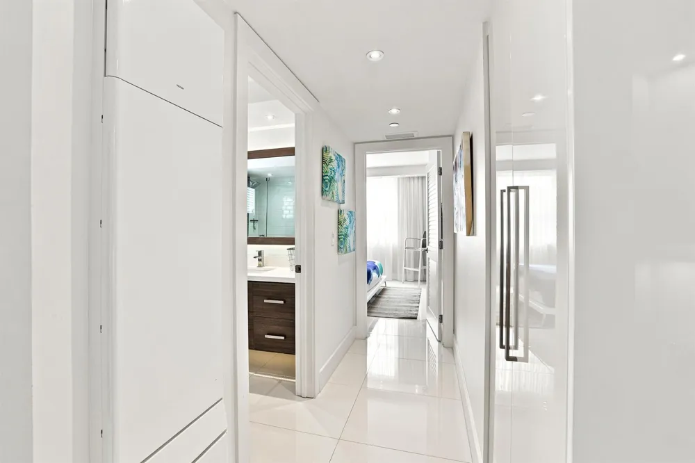 17100 Bay Road #1401 Sunny Isles Beach, FL 33160