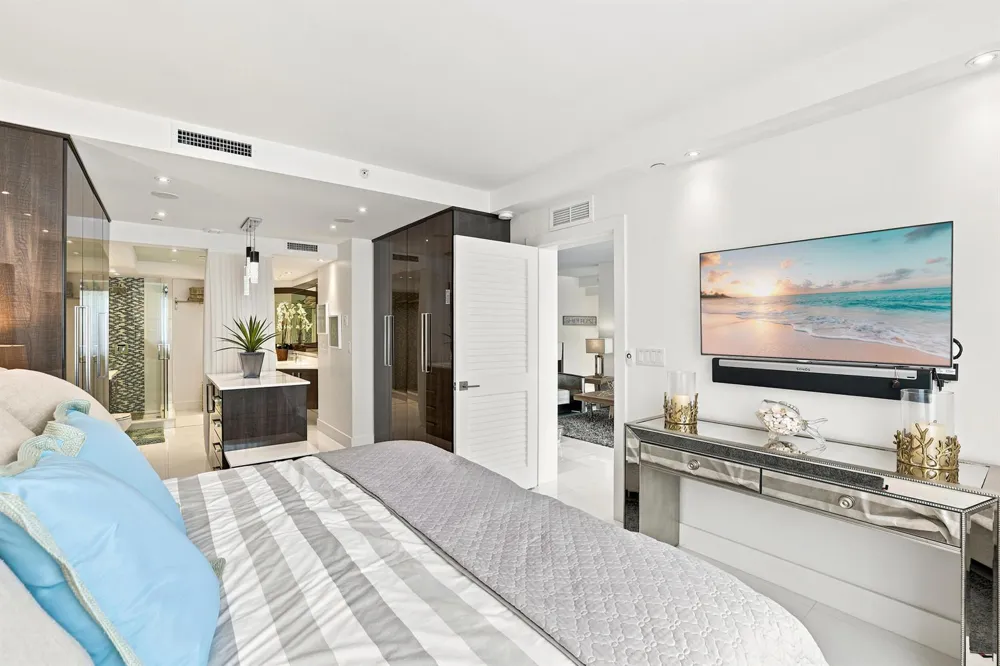 17100 Bay Road #1401 Sunny Isles Beach, FL 33160