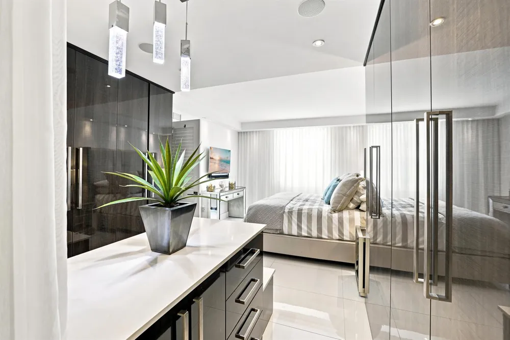 17100 Bay Road #1401 Sunny Isles Beach, FL 33160