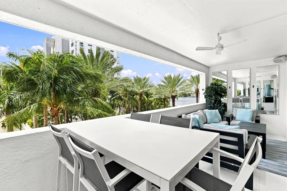 17100 Bay Road #1401 Sunny Isles Beach, FL 33160