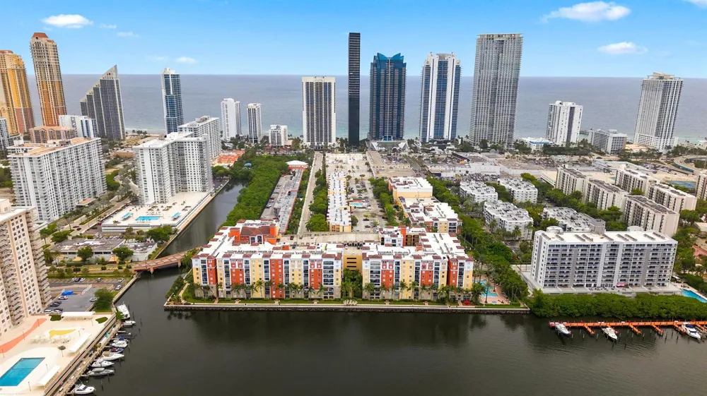17100 Bay Road #1401 Sunny Isles Beach, FL 33160