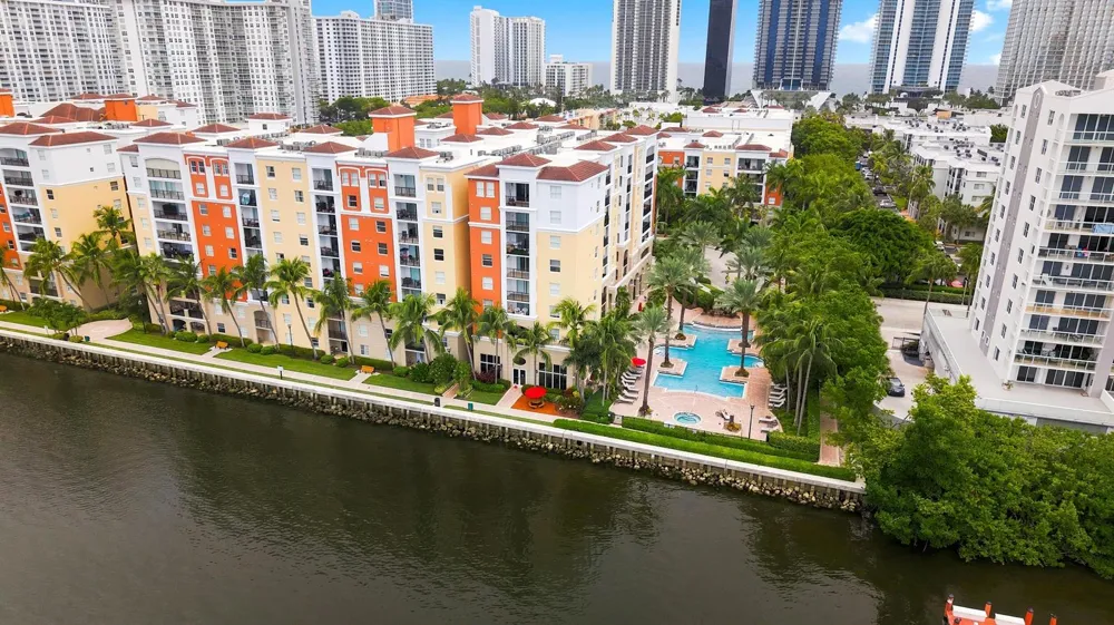 17100 Bay Road #1401 Sunny Isles Beach, FL 33160